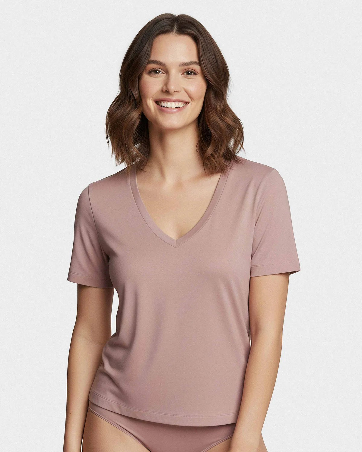 Maison Sarava women's dusty rose V-neck t-shirt made from TENCEL Lyocell. Short sleeves, soft and breathable.